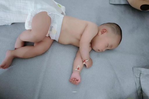 湛江宝宝积食发烧怎么处理